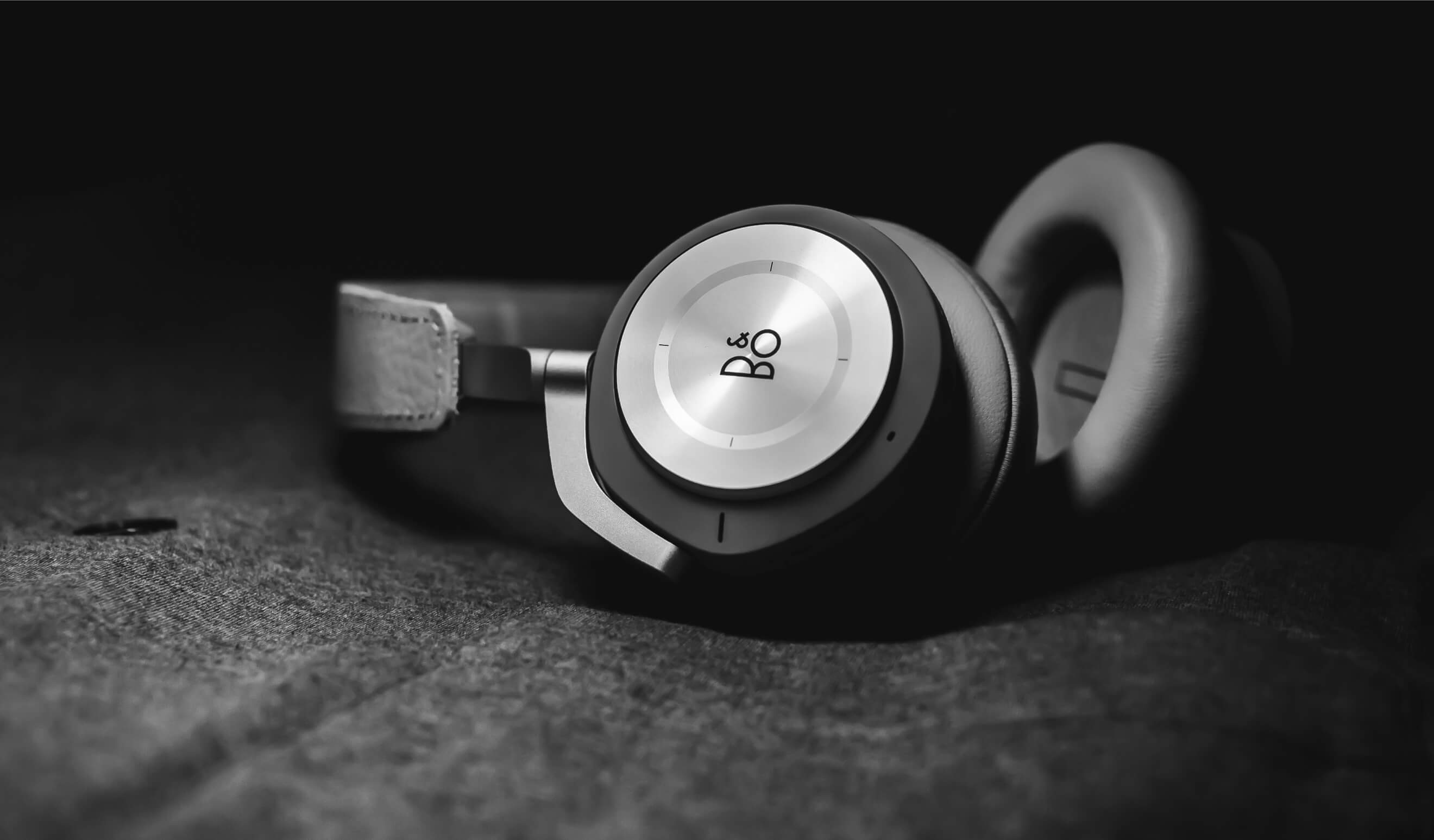 Sleek Wireless Headphones